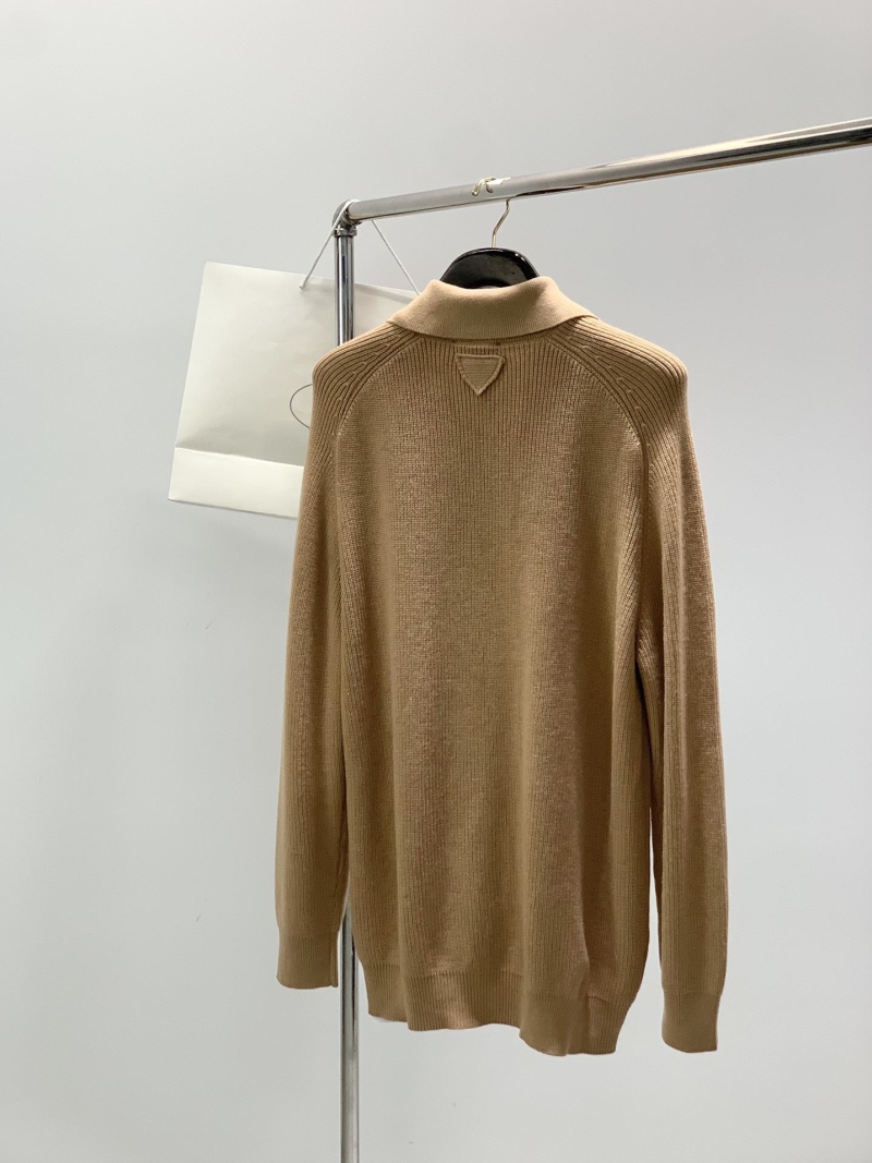 Pra*a sweater
